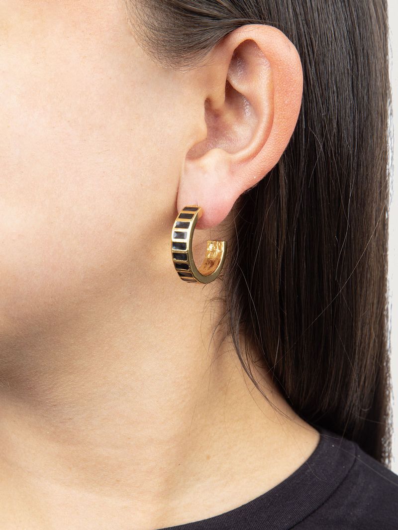 MUJER-ARETES-10131696-DORADO_3.jpg
