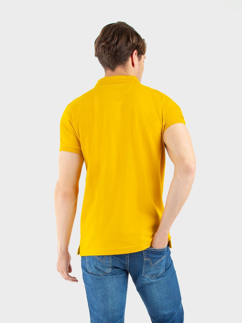 MODELO-HOMBRE-POLO-10069615-AMARILLO-170_3.jpg