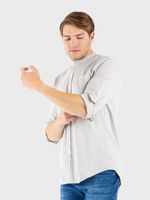 MODELO-HOMBRE-CAMISA-10126086-HABANO-340_2.jpg