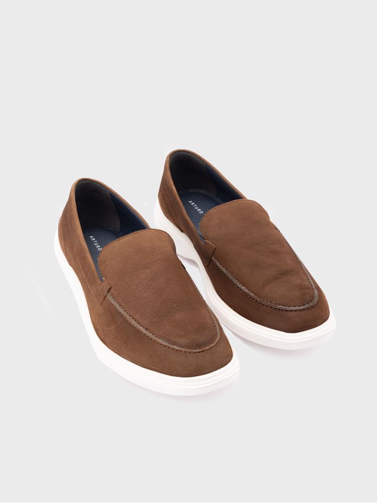 Mocasín Casual en Nobuck Elegante y Versátil 38505