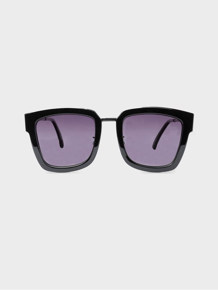 Gafas de Sol Modernas con Lentes Polarizados y Diseño Elegante 32641